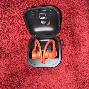 Beats by Dre  Wireless Earbuds